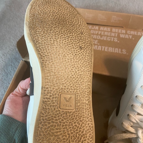 Veja Esplar White Sneakers with Black Accents - Picture 9 of 9